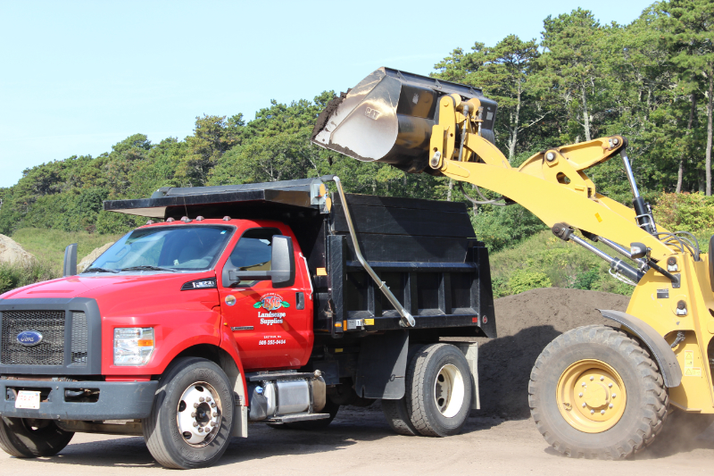 brewster-sand-gravel-landscape-supplies-truck-loader